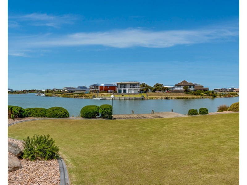 4 Arcadia Avenue, Hindmarsh Island SA 5214