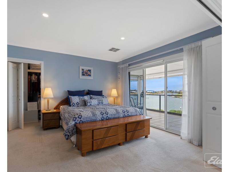 4 Arcadia Avenue, Hindmarsh Island SA 5214