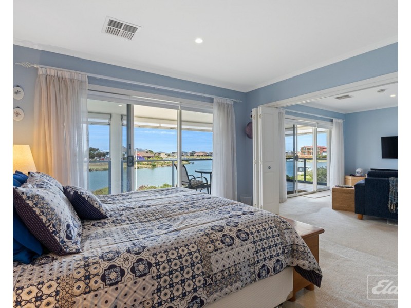 4 Arcadia Avenue, Hindmarsh Island SA 5214