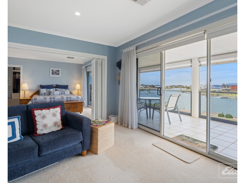 4 Arcadia Avenue, Hindmarsh Island SA 5214