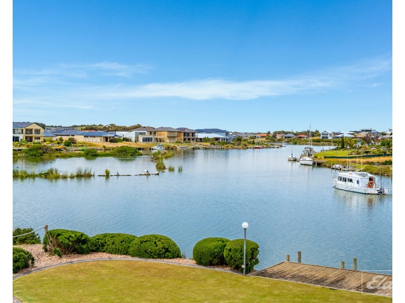 4 Arcadia Avenue, Hindmarsh Island SA 5214