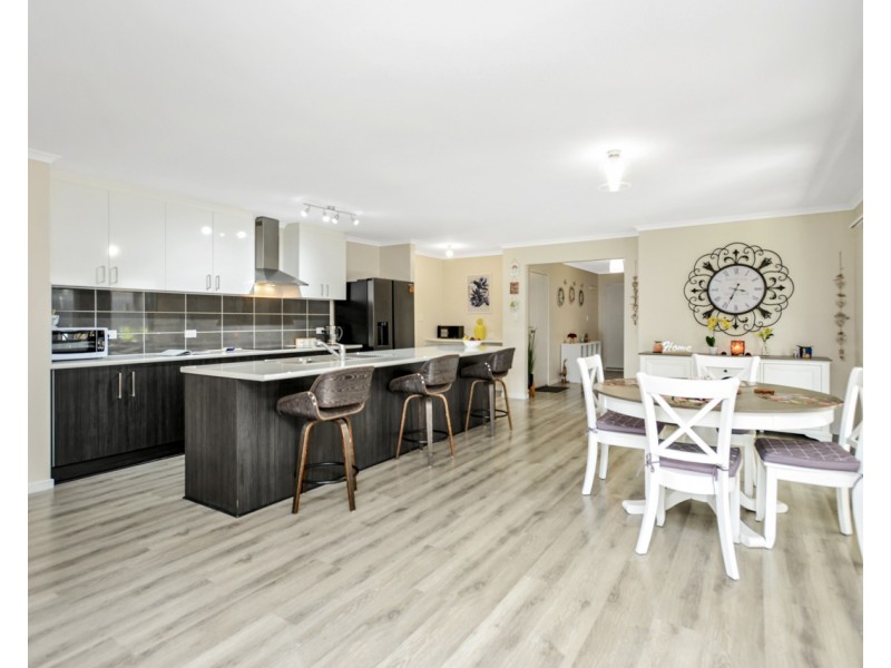 127 Excelsior Parade, Hindmarsh Island SA 5214