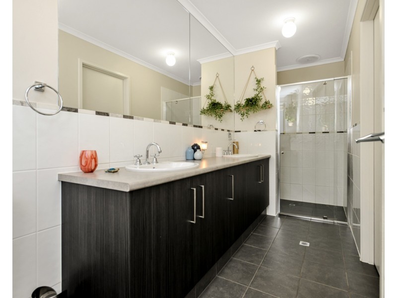 127 Excelsior Parade, Hindmarsh Island SA 5214