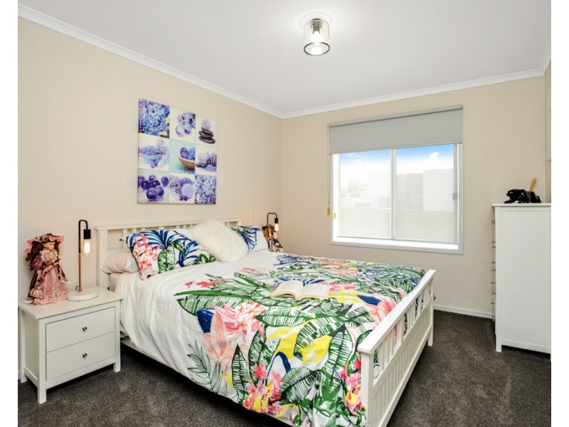 127 Excelsior Parade, Hindmarsh Island SA 5214