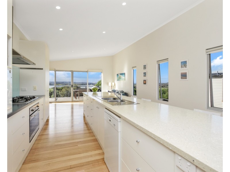 83 Newell Avenue, Middleton SA 5213