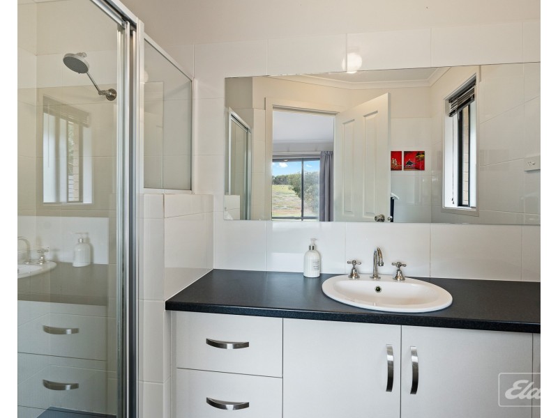 20 Gow Drive, Hindmarsh Island SA 5214