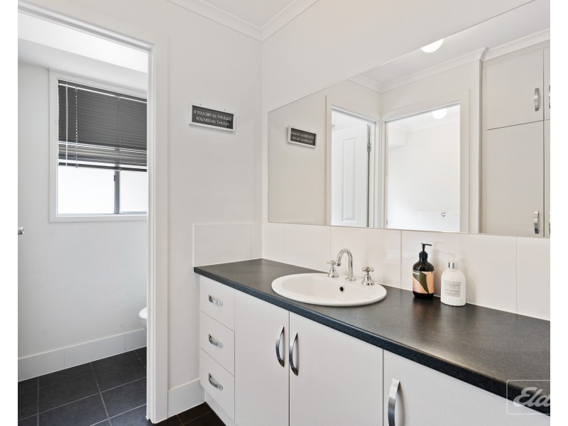 20 Gow Drive, Hindmarsh Island SA 5214