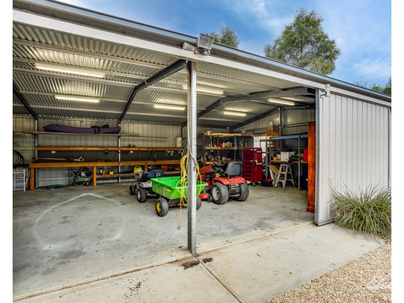 20 Gow Drive, Hindmarsh Island SA 5214