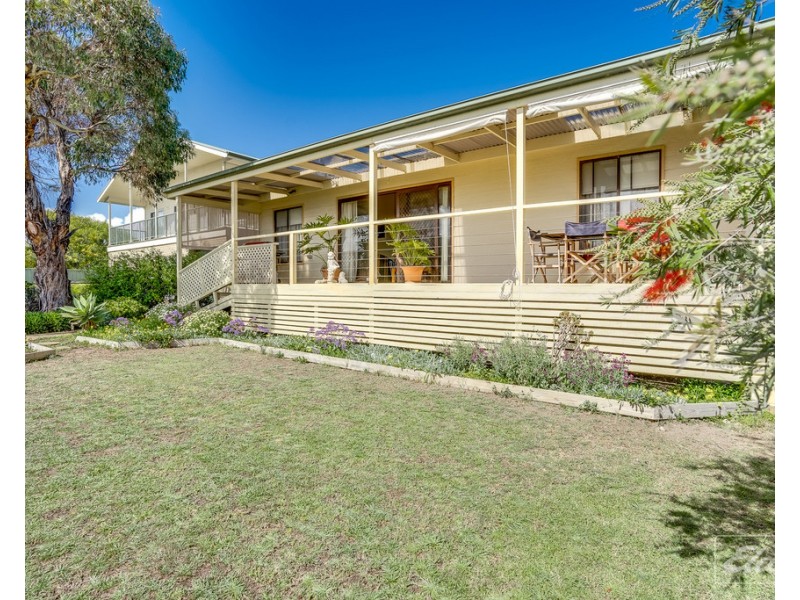 28 Sidney Parade, Hindmarsh Island SA 5214