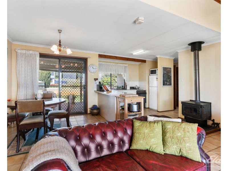 28 Sidney Parade, Hindmarsh Island SA 5214