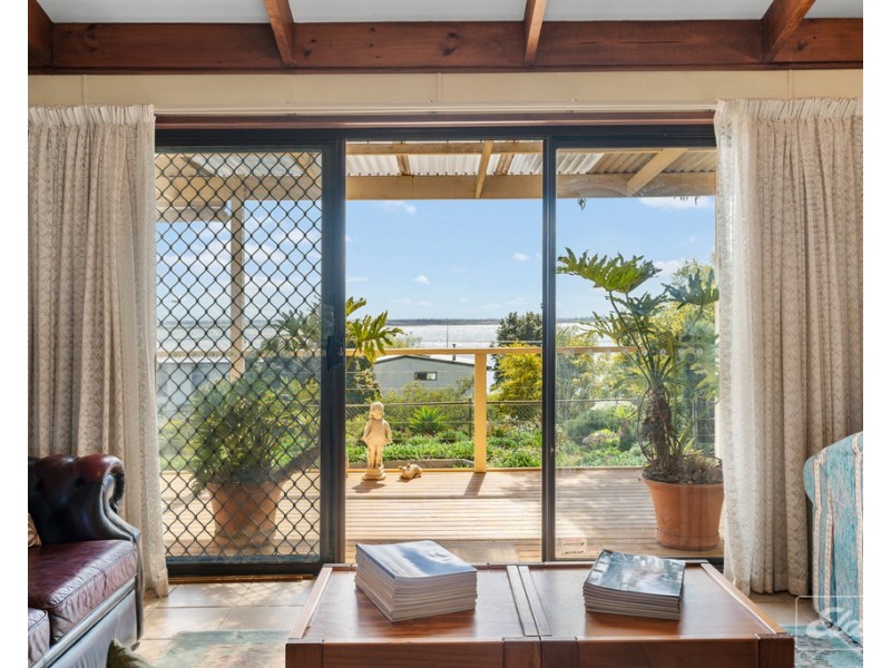 28 Sidney Parade, Hindmarsh Island SA 5214