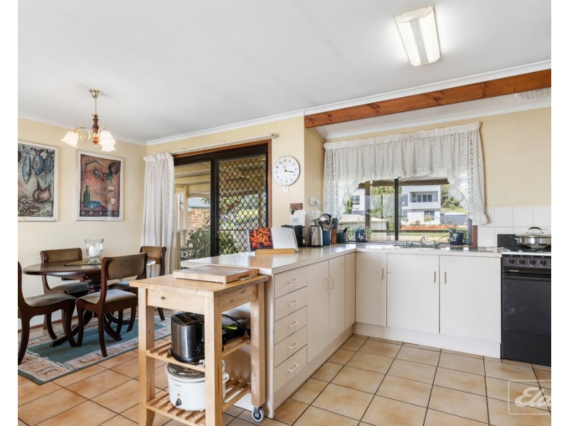 28 Sidney Parade, Hindmarsh Island SA 5214