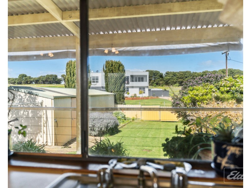 28 Sidney Parade, Hindmarsh Island SA 5214