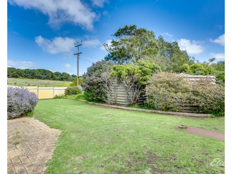 28 Sidney Parade, Hindmarsh Island SA 5214