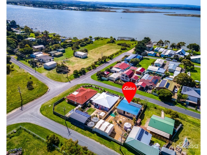 68 Sidney Parade, Hindmarsh Island SA 5214