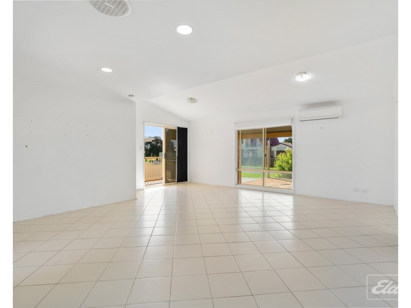 68 Sidney Parade, Hindmarsh Island SA 5214
