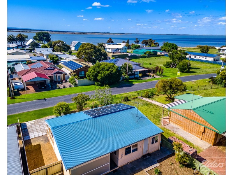 68 Sidney Parade, Hindmarsh Island SA 5214