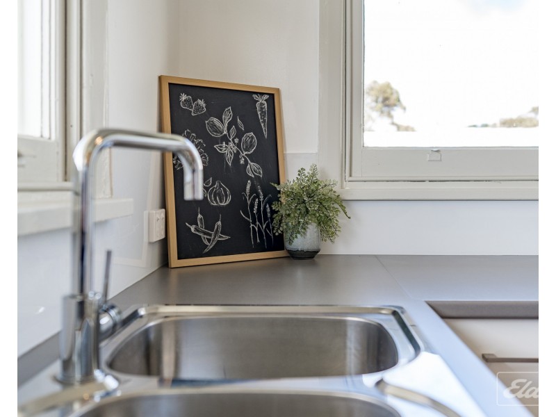 24 Mentone Road, Hayborough SA 5211