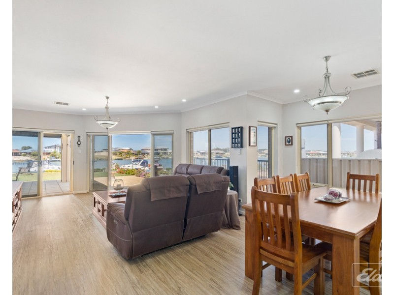 51 Britannia Parade, Hindmarsh Island SA 5214