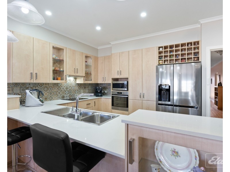 51 Britannia Parade, Hindmarsh Island SA 5214