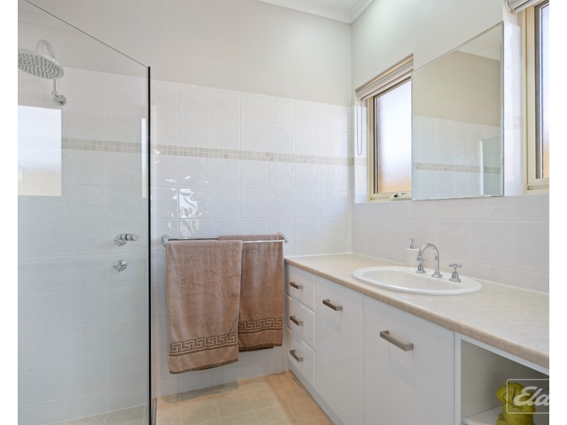 51 Britannia Parade, Hindmarsh Island SA 5214