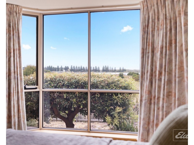 6 Excelsior Parade, Hindmarsh Island SA 5214