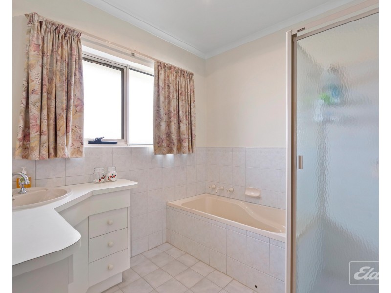 6 Excelsior Parade, Hindmarsh Island SA 5214