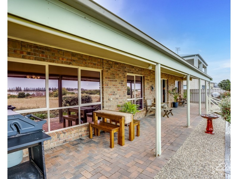 6 Excelsior Parade, Hindmarsh Island SA 5214