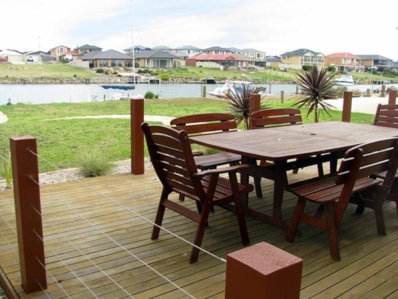 32 Wentworth Parade, Hindmarsh Island SA 5214