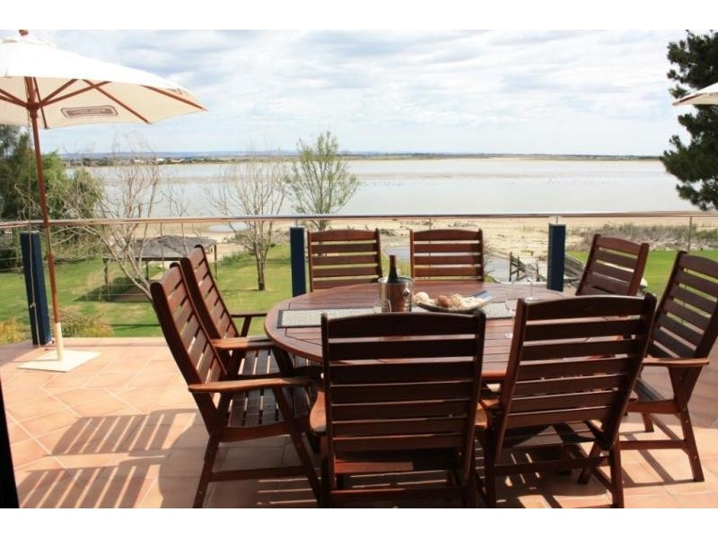 67 Batson Parade, Hindmarsh Island SA 5214