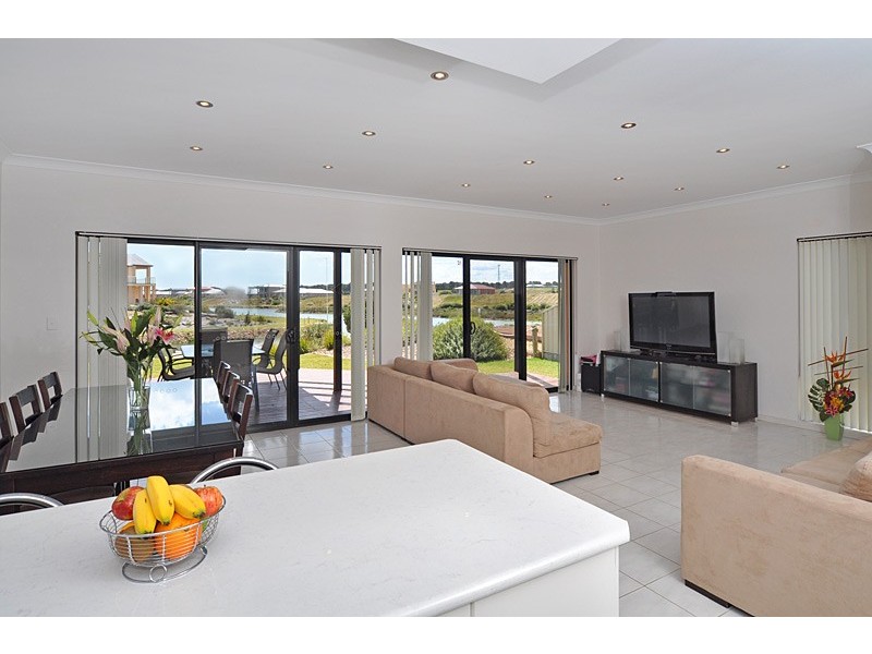 163 Excelsior Parade, Hindmarsh Island SA 5214