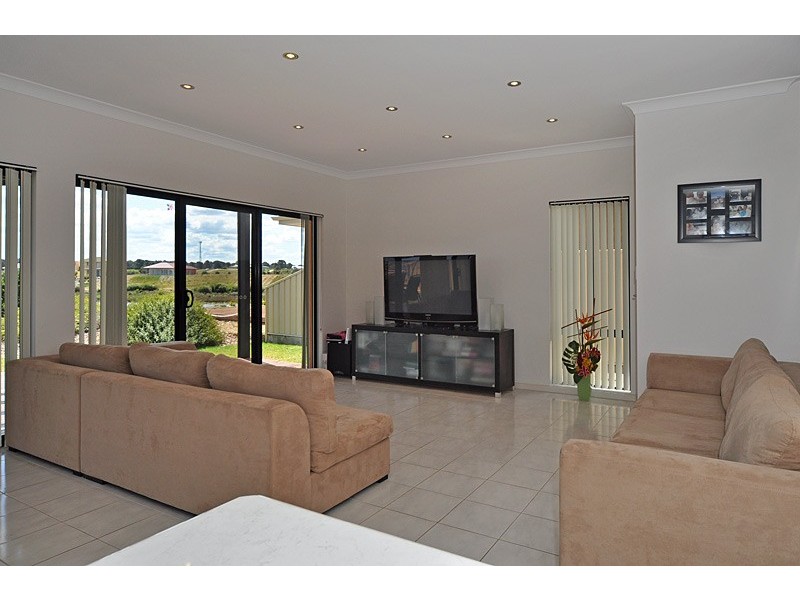 163 Excelsior Parade, Hindmarsh Island SA 5214