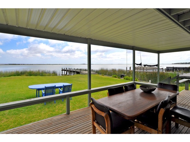 8 Valmai Terrace, Hindmarsh Island SA 5214