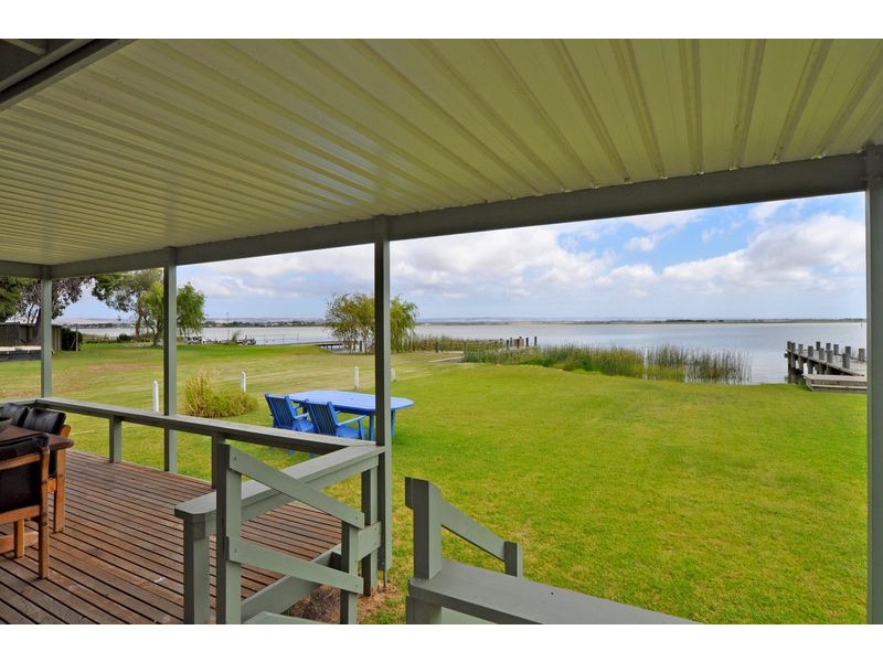 8 Valmai Terrace, Hindmarsh Island SA 5214
