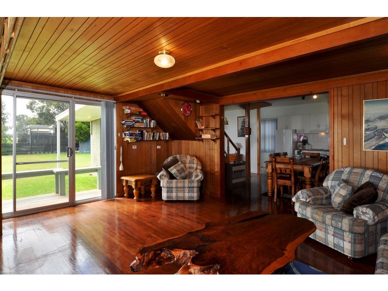8 Valmai Terrace, Hindmarsh Island SA 5214