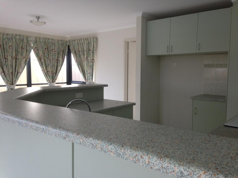 35 Britannia Parade, Hindmarsh Island SA 5214