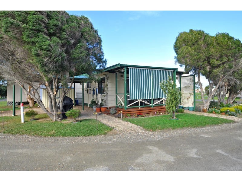 Cabin 7 Goolwa Caravan Park, Kessell Road, Goolwa SA 5214