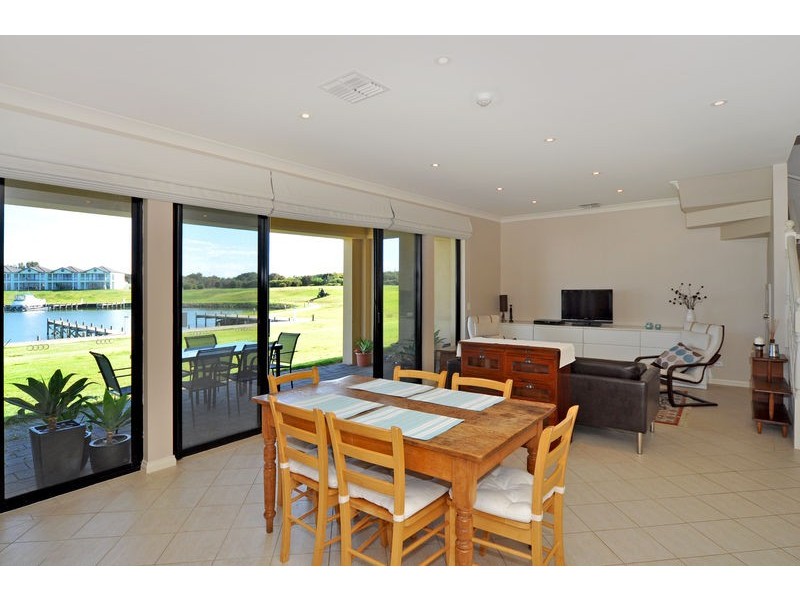 15 Vesta Drive, Hindmarsh Island SA 5214