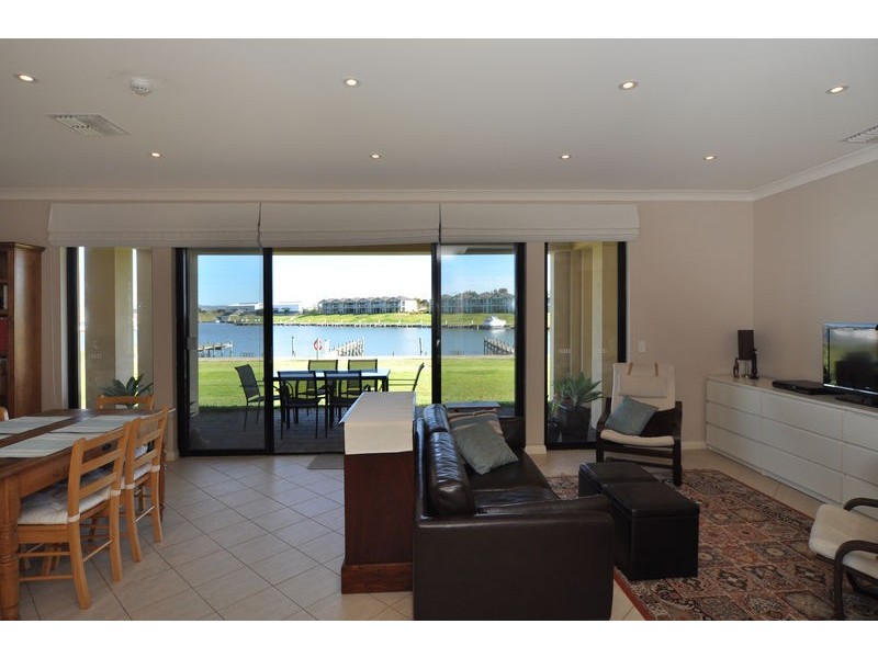 15 Vesta Drive, Hindmarsh Island SA 5214