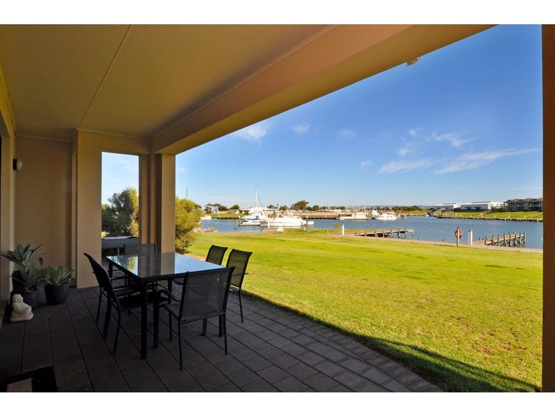 15 Vesta Drive, Hindmarsh Island SA 5214