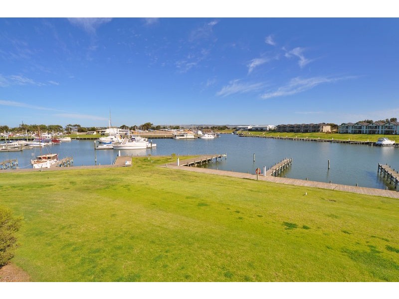 15 Vesta Drive, Hindmarsh Island SA 5214
