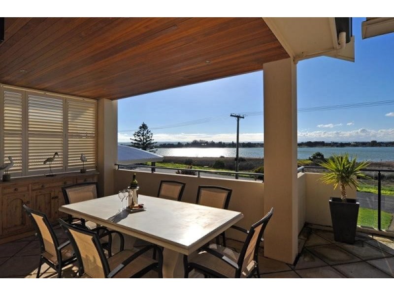 95 Captain Sturt Parade, Hindmarsh Island SA 5214