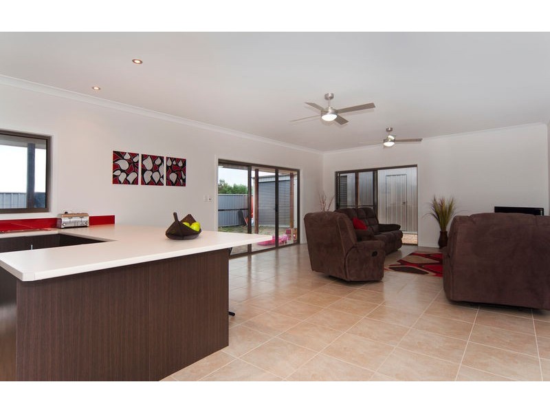 18 Lawrence Street, Goolwa North SA 5214