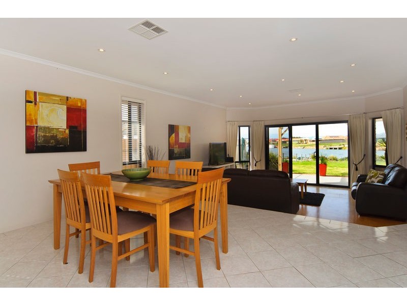 64 Providence Place, Hindmarsh Island SA 5214