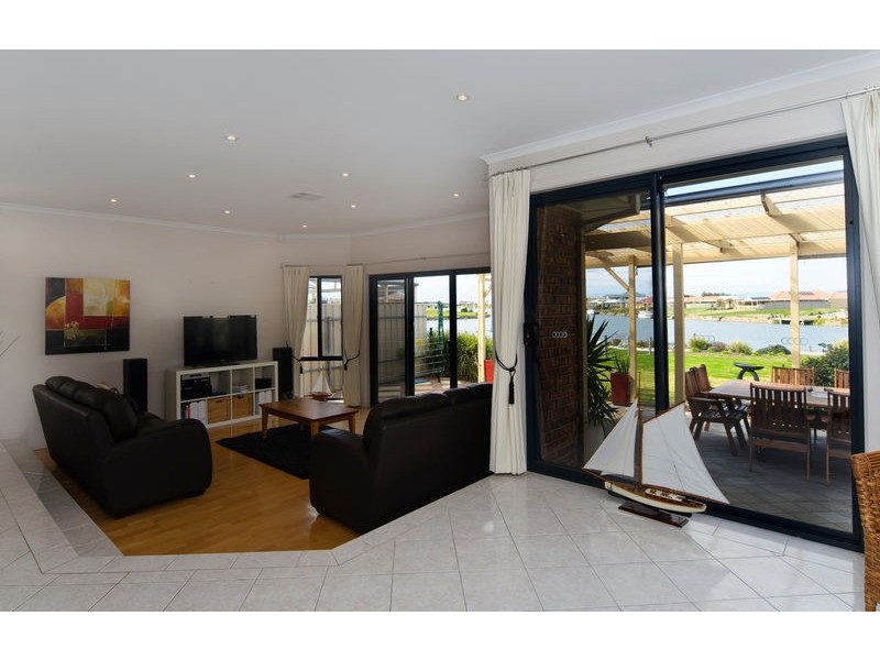 64 Providence Place, Hindmarsh Island SA 5214