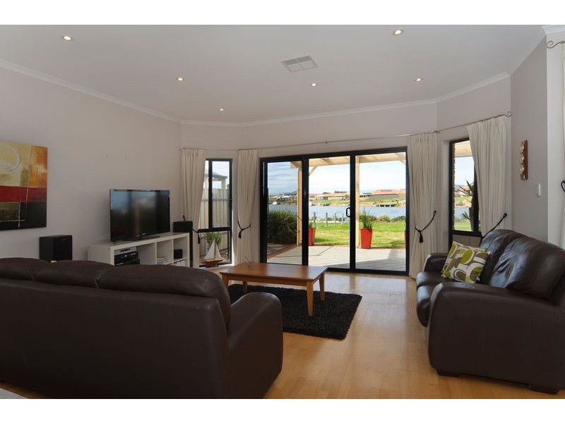 64 Providence Place, Hindmarsh Island SA 5214