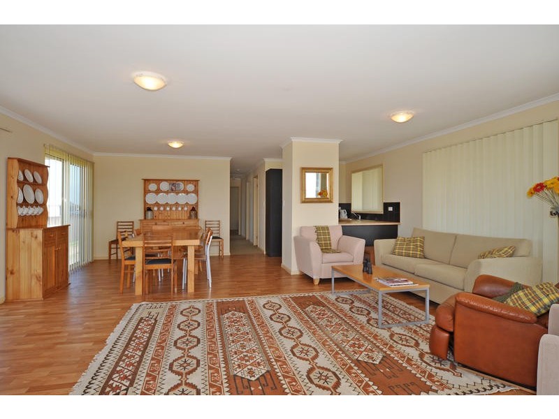 98 Mundoo Channel Drive, Hindmarsh Island SA 5214