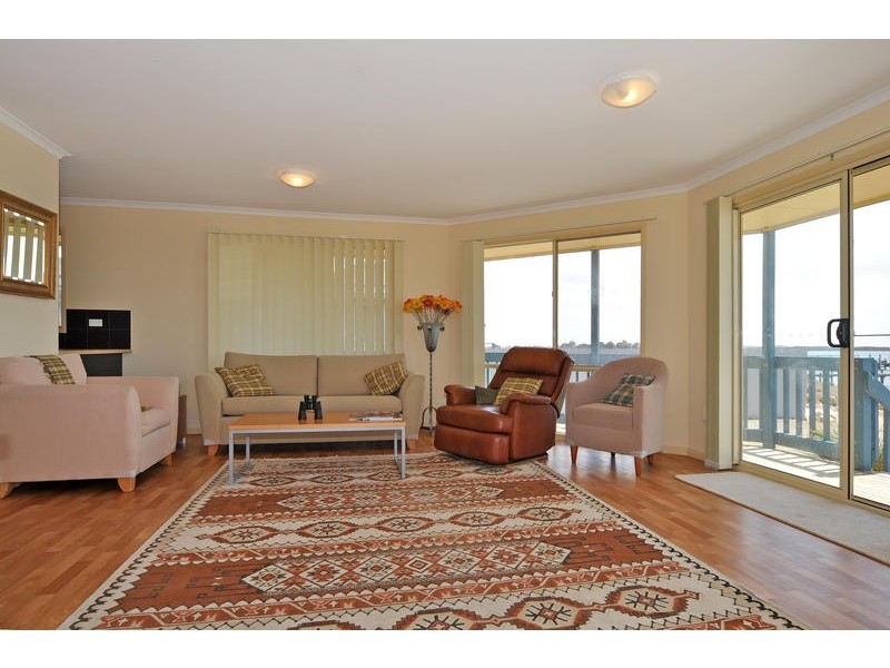 98 Mundoo Channel Drive, Hindmarsh Island SA 5214