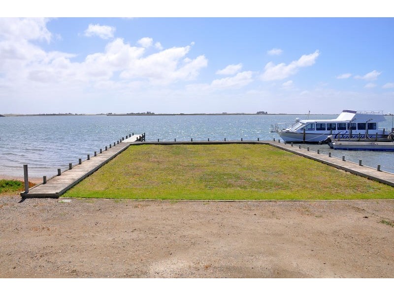 98 Mundoo Channel Drive, Hindmarsh Island SA 5214