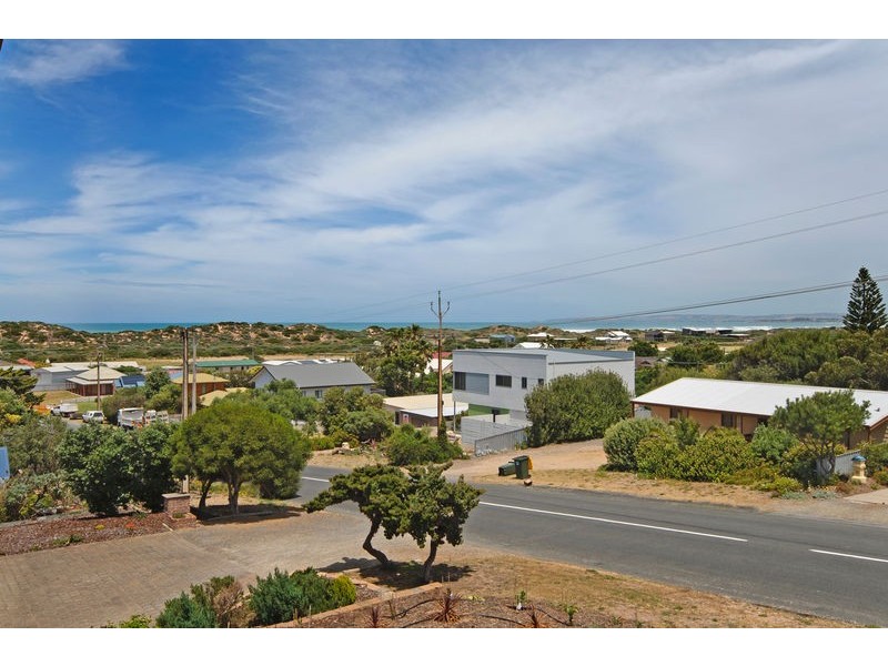 24 Bradford Road, Goolwa Beach SA 5214